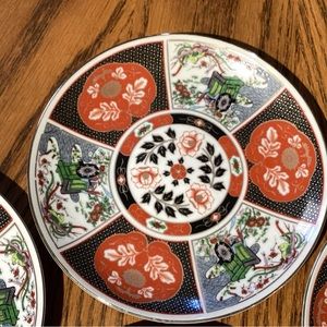 Imari Porcelain Japanese Floral And Wagon Set 4 Dish Dessert Plates.